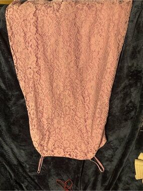 Mi Amore Lace Midi Dress in Dusty Rose